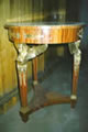 Столик с бронзовыми фигурами
